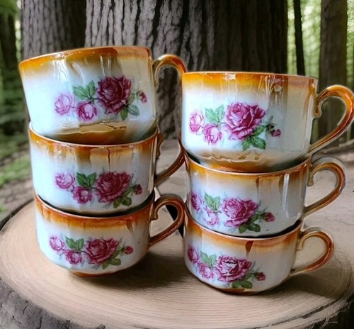 Tasses anciennes en - 6,