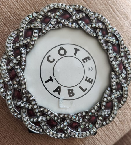 Côté table deux - table, cadres