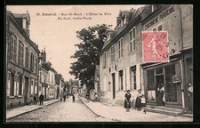 Old postcard Bonneval, Rue St-Roch, L ́Hôtel de Ville Au fond, vieille Porte 1928 