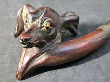 Jolie Pipe en Bois Sculpté