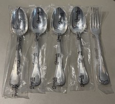 4 CUILLÈRES ET UNE FOURCHETTE