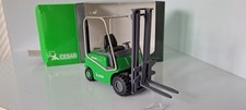 CHARIOT ELEVATEUR CESAB DRAGO 200 PINIFARINA  scale  1/24  BE EN BOITE