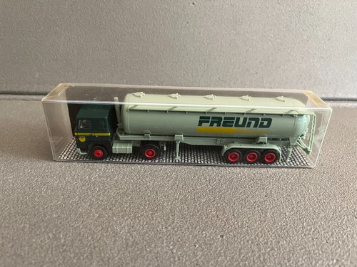 Voiture miniature camion semi - voiture,