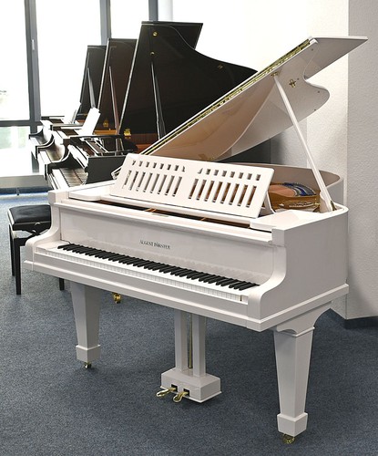 Piano queue august - queue,