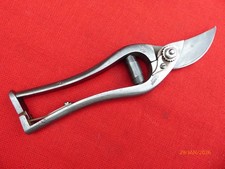 secateur de jardinier