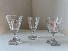 Ensemble de 3 verres à pied