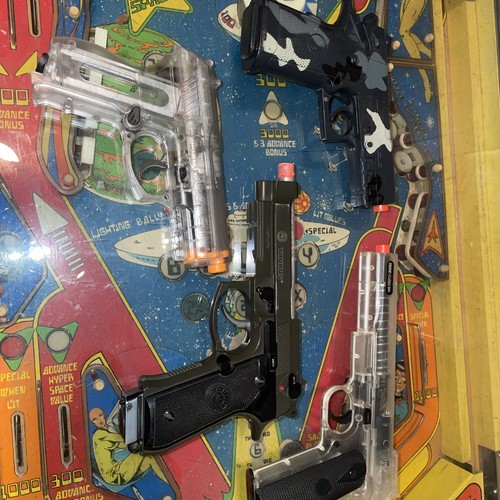 Airsoft pistol lot - pistol,