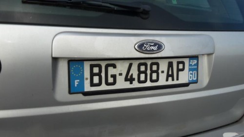 Feu arriere principal gauche