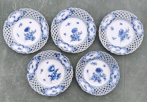 Assiettes bords ajourés - assiettes,