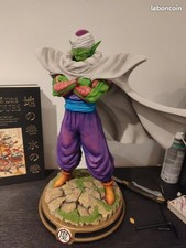 Statue résine CPR Studio