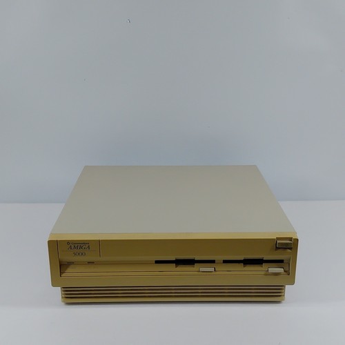 Broken commodore amiga 3000 - broken,