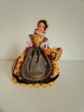 Ancienne poupée souvenir en plastique &quot;St Etienne les Orgues&quot;