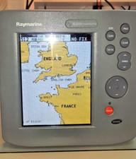 Raymarine RC435 Chartplotter with Navionics East Coast card