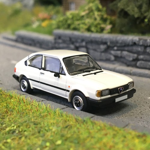 Alfa roméo alfasud - alfa, blanc