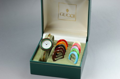 Montre quartz femme - à, vintage