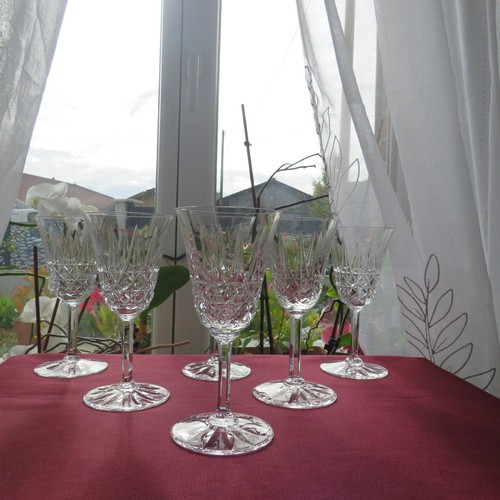 Verres vin rouge en - à,