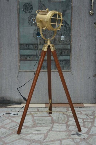 Lampe trépied design