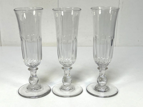 Flutes champagne anciennes - flutes, a
