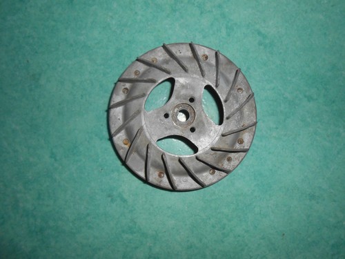Rotor volant magnétique - /,
