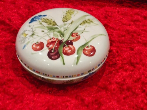 Tres joli boite faience - en,