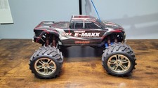 Traxxas E-Maxx Brushed 1/8 Monster Truck Roller Slider Chassis W/ Servo & Body! 