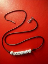 Collier prénom en simili cuir