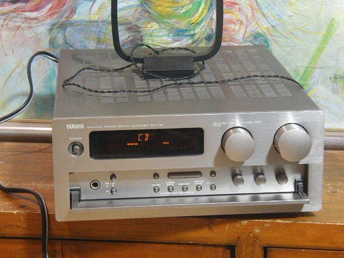 Powerful sound yamaha v10av - powerful, rx-v10av