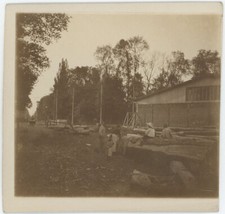 Scierie à situer. Travail du bois. Tirage circa 1900-10.