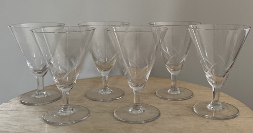 Lot verres pied à - 6, eau