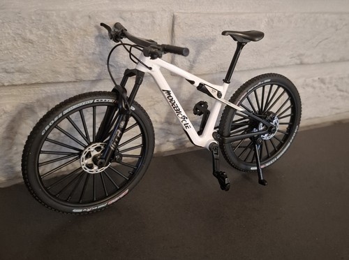 Vélo vtt miniature échelle - miniature,