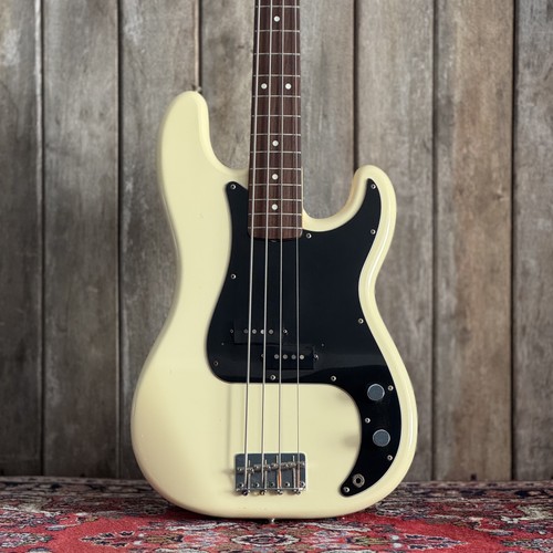 Prévente fender precision - prÉvente,