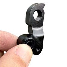 Cintre dérailleur arrière 13