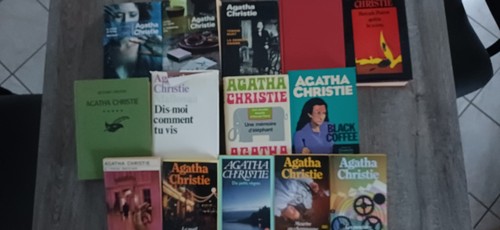 Agatha christie lot 14 - agatha,