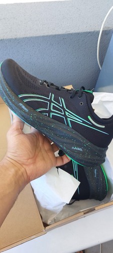 Asics nimbus neuf - 26, avec