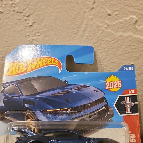 Hot wheels ford mustang - hot,