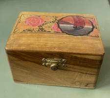 Boîte à bijoux années 40 en bois d'Olivier  décor japonisant Voilier Fleurs