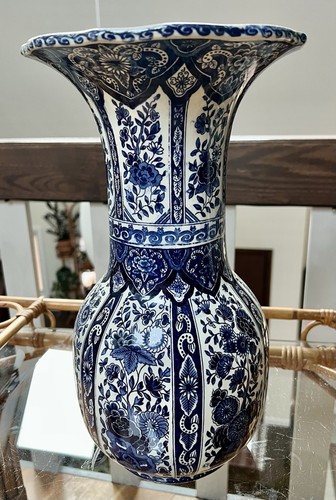 Antique blue delft vase boch - delft,