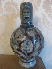 Ancien pichet en grès   17eme