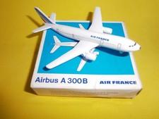AVION AIRBUS A 300 B  AIR FRANCE  AVEC SA BOITE D ORIGINE