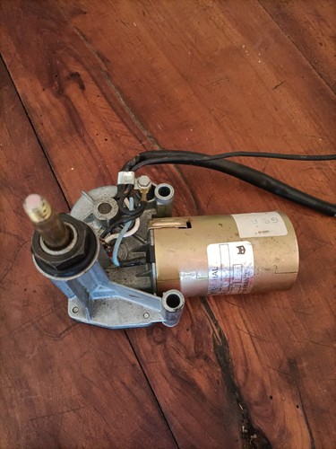 Moteur essuie glace arrière - essuie,