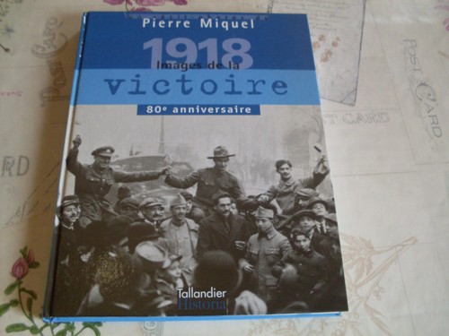 Gros grand livre sur - et, la