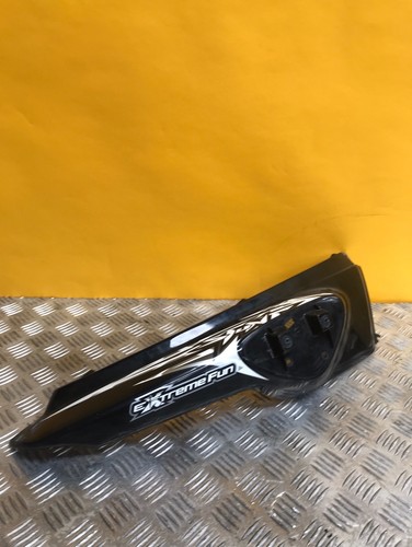 Demi coque arrière droite