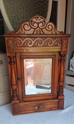 Ancienne petite armoire - ancienne,