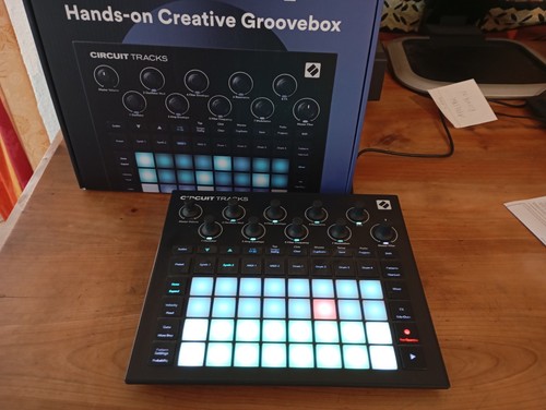 Novation circuit traks - novation,