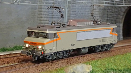 Models 10333 locomotive - models,