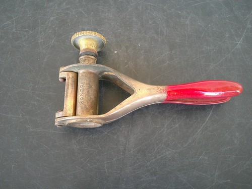 Bouche bouteille bouchonneuse - bouche,