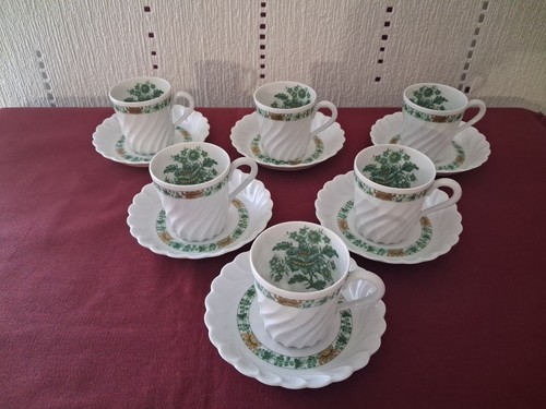 Tasses moka en porcelaine - a,