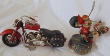moto en metal fait main vintage 20 cm + figurine super motard en resine 12 cm