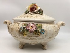 Soupière, Style kitsch, en