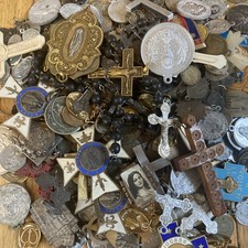 Lot de plus de 330  médailles